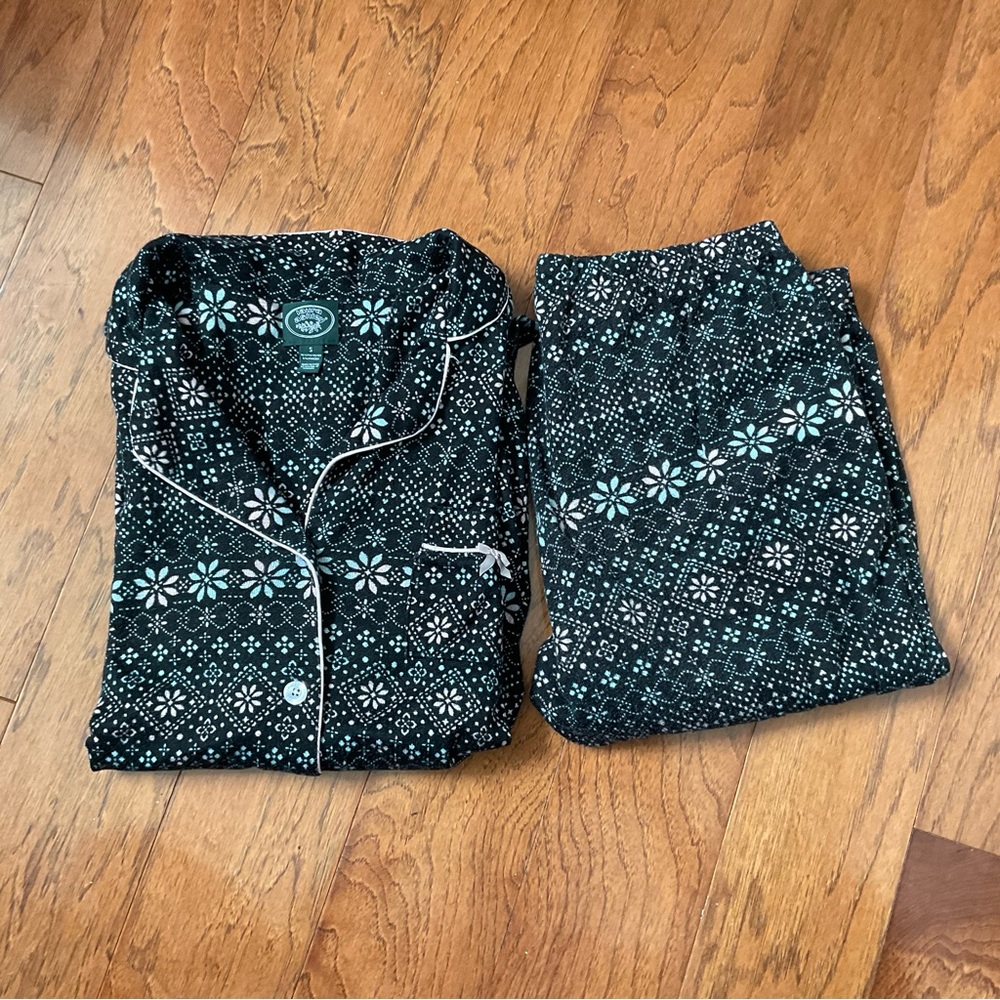 Laura Ashley Navy, Pink, Blue Patterned Long Sleeve Button Down Pajama Set Small